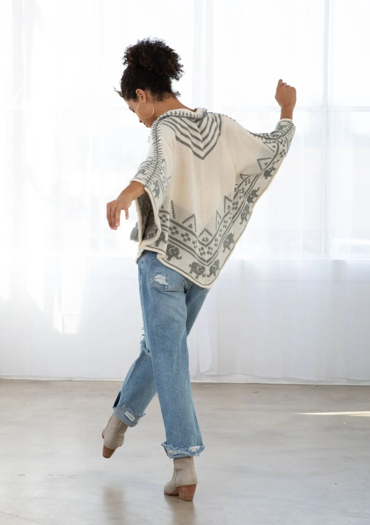 Cozy Western Patterned Pullover Poncho