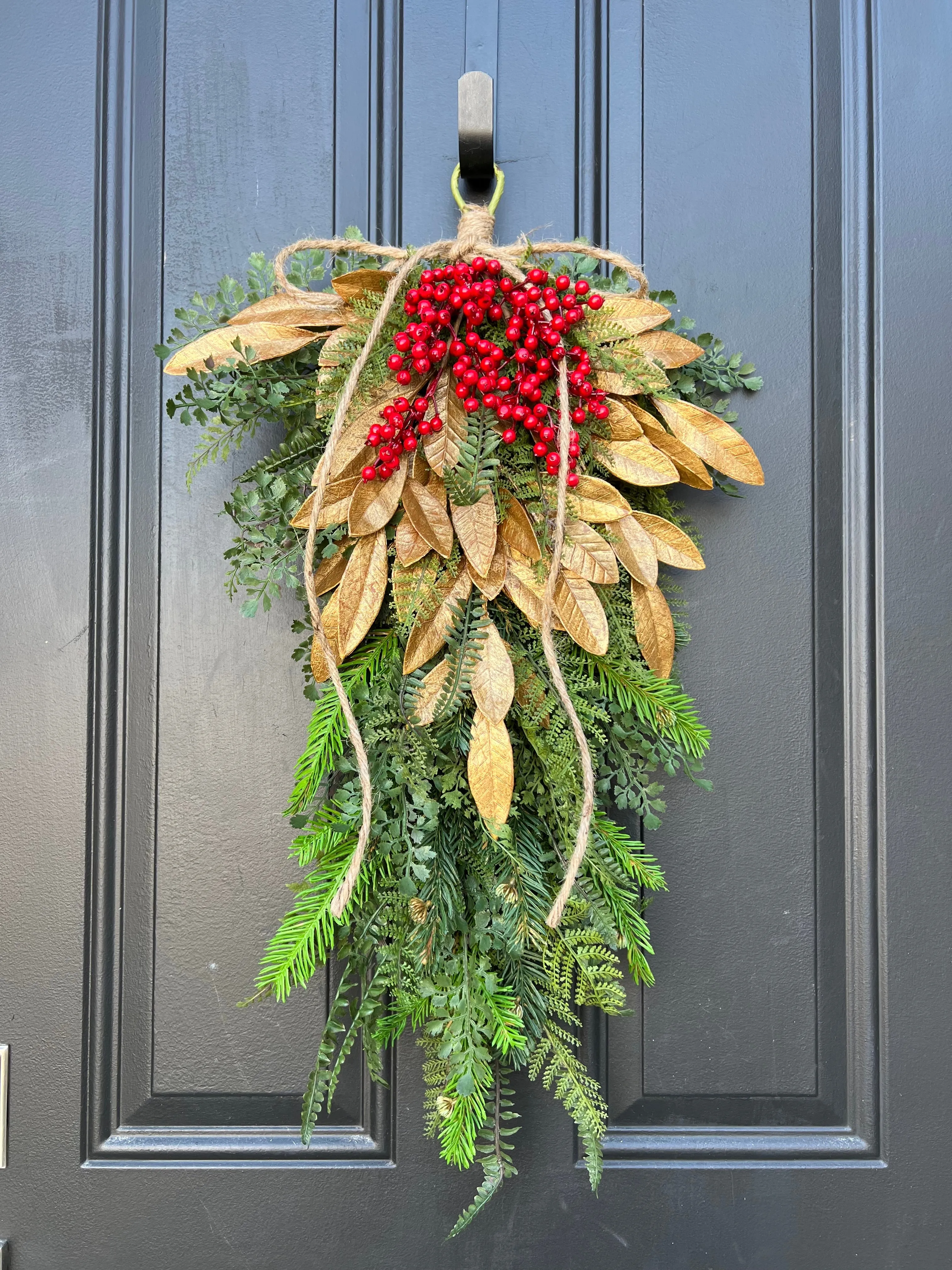 Golden Bay Leaf and Red Berry Christmas Swag