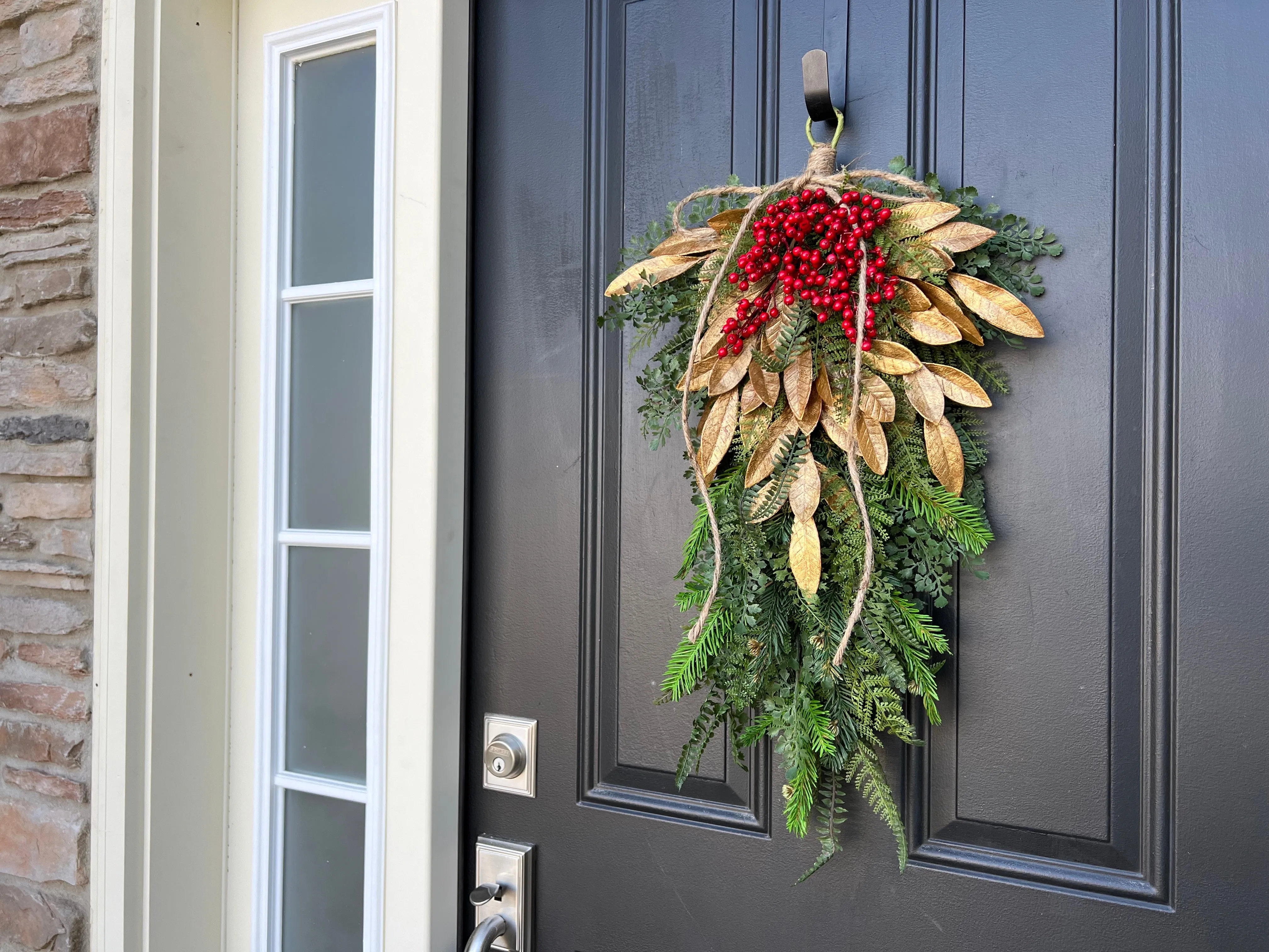 Golden Bay Leaf and Red Berry Christmas Swag