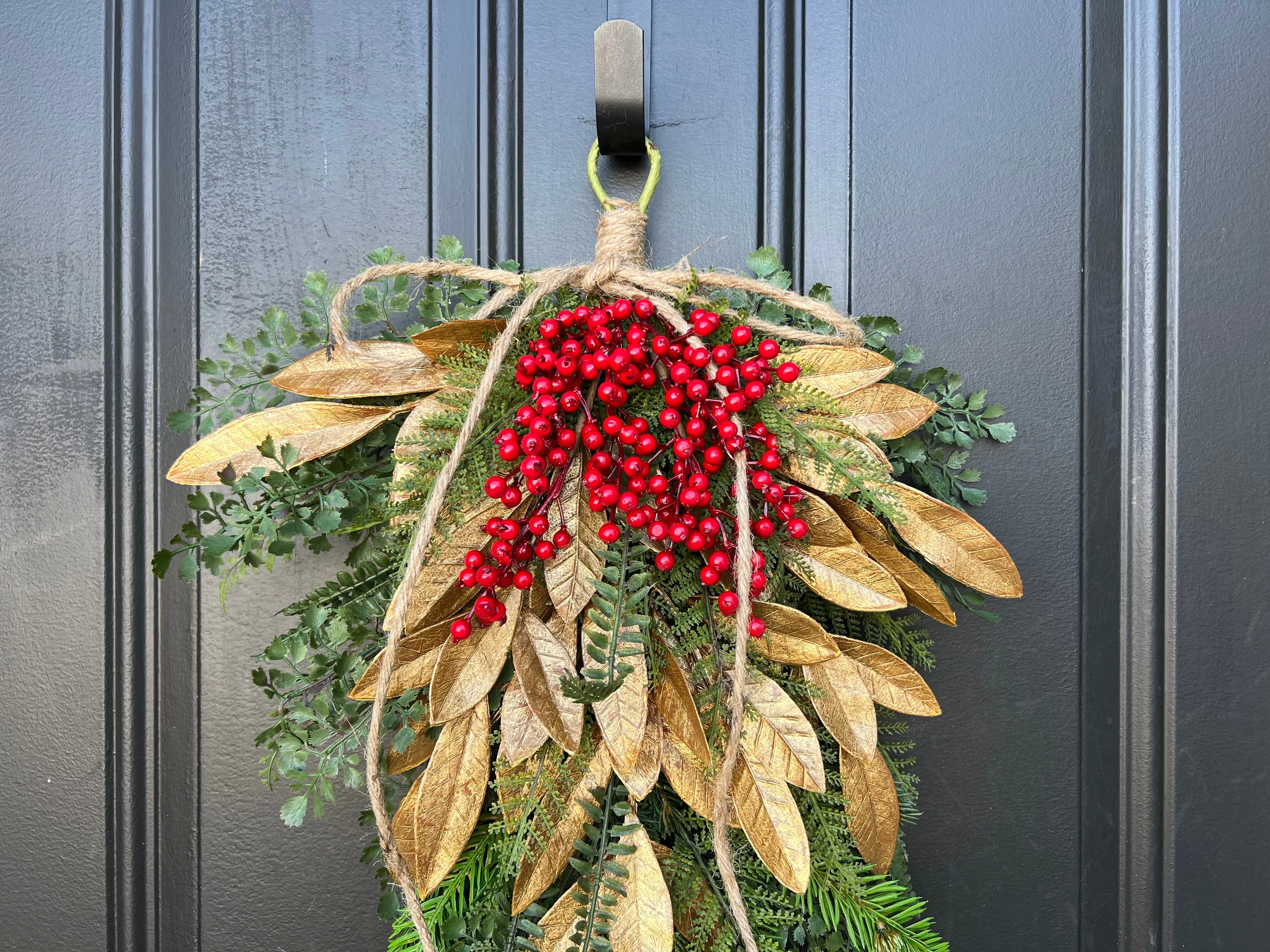 Golden Bay Leaf and Red Berry Christmas Swag