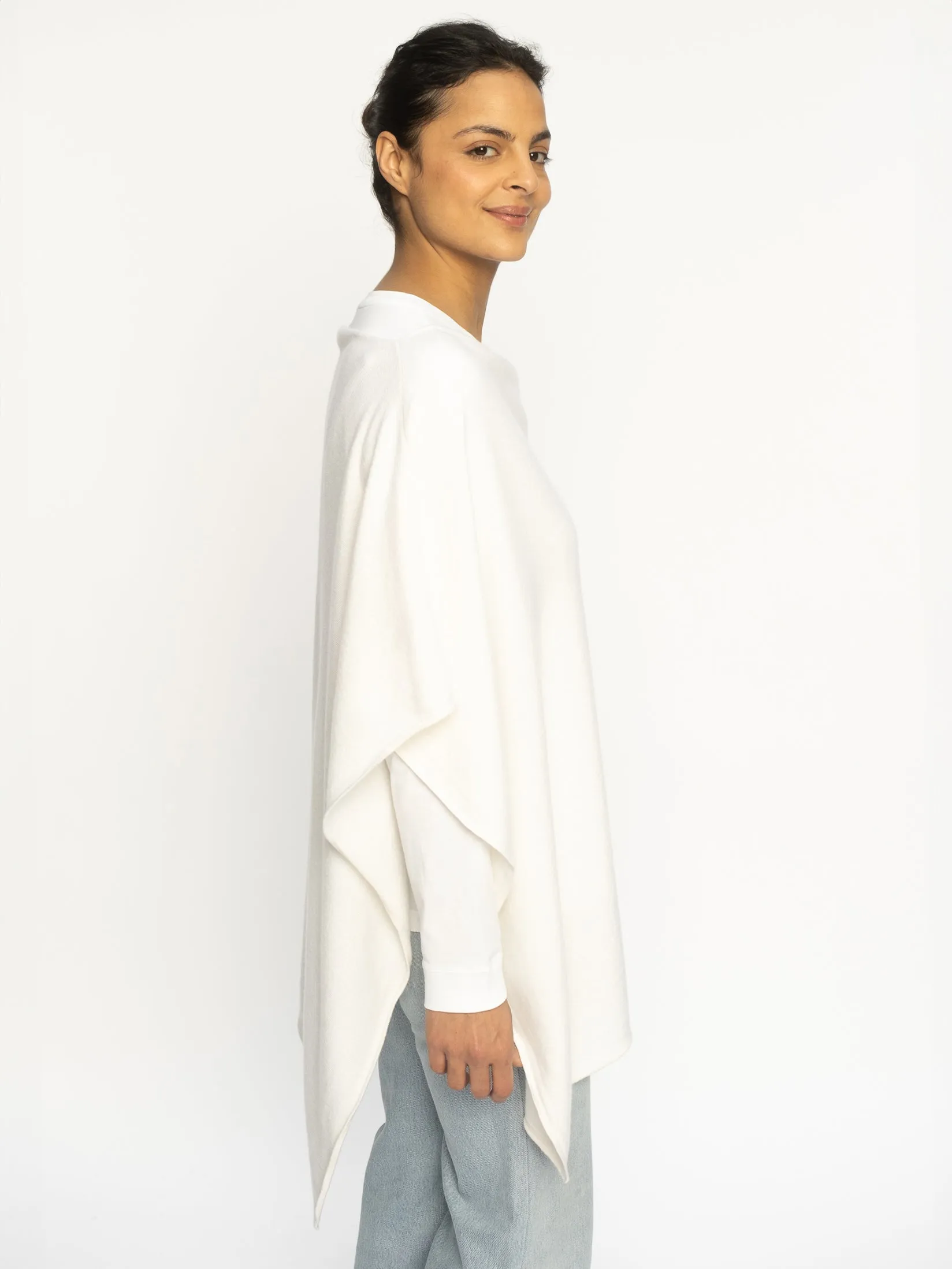 THE CLASSIC PONCHO | Ice White